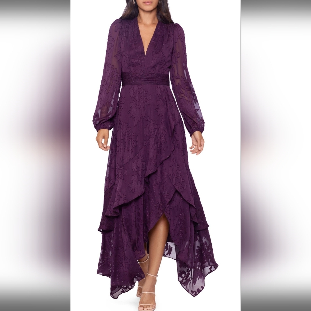 NWT XSCAPE | $268 Jacquard Long Sleeved Gown